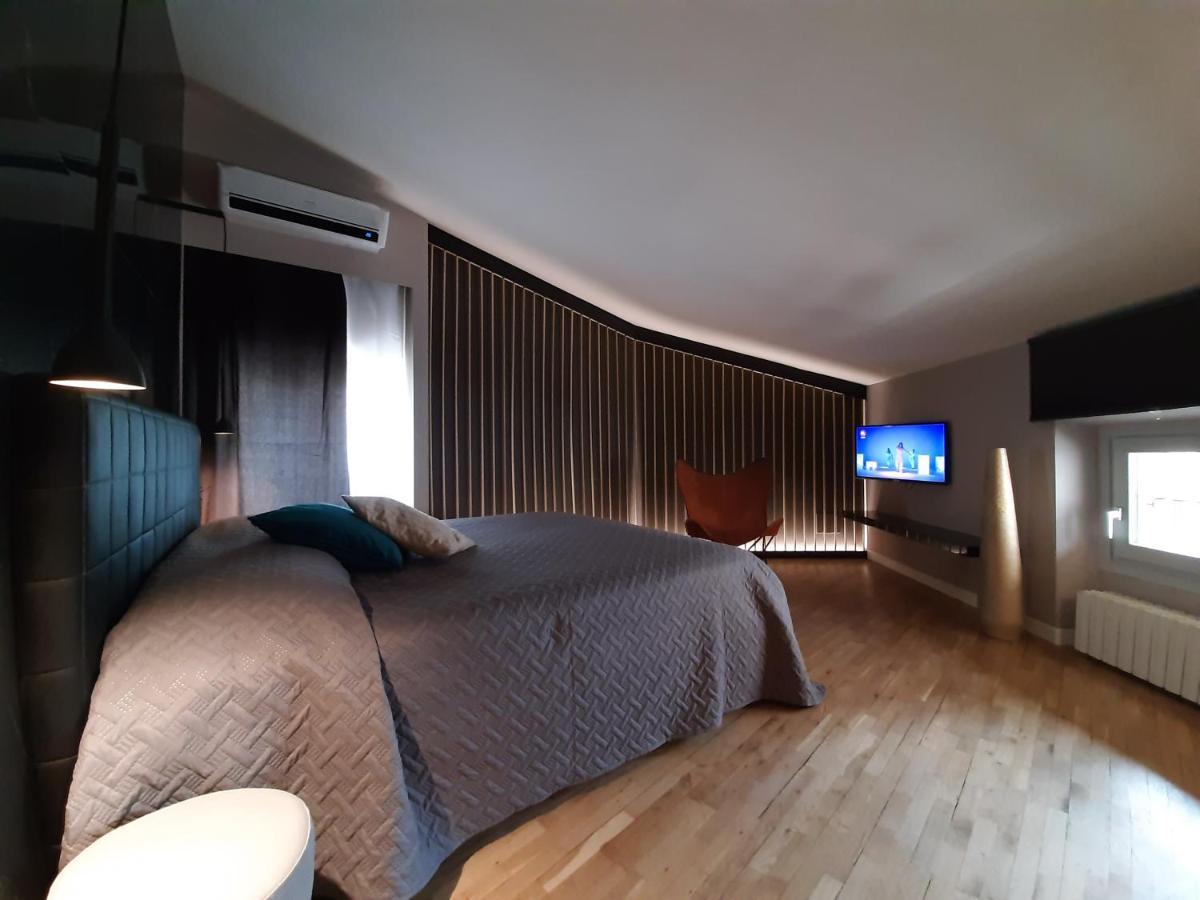 Moaa - Modern Art Apartment Desenzano del Garda Exteriör bild