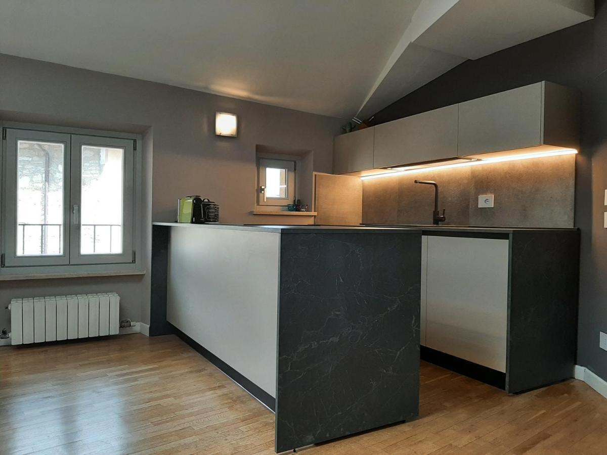 Moaa - Modern Art Apartment Desenzano del Garda Exteriör bild