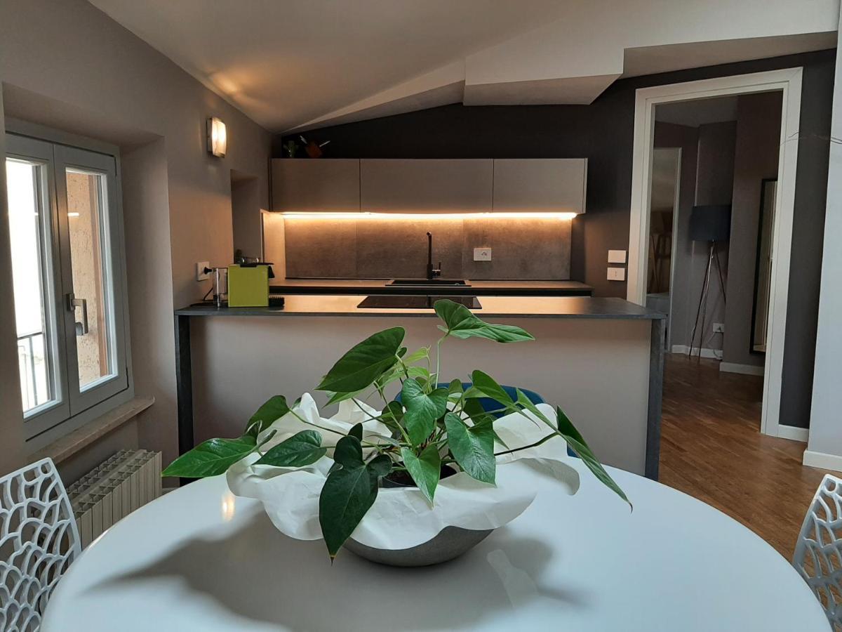 Moaa - Modern Art Apartment Desenzano del Garda Exteriör bild