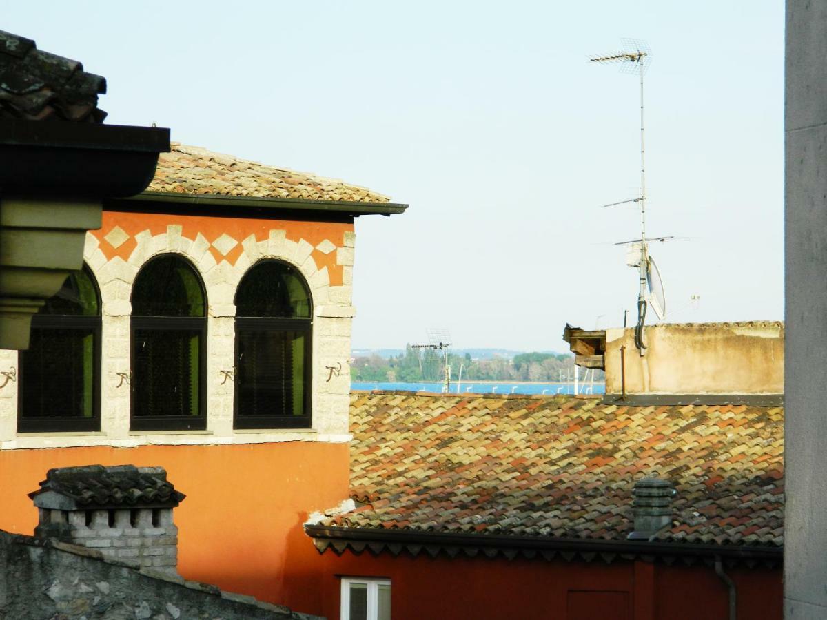 Moaa - Modern Art Apartment Desenzano del Garda Exteriör bild